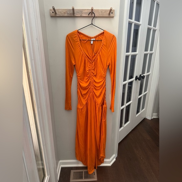 & Other Stories Fitted Ruched Dress in Orange - Picture 2 of 11